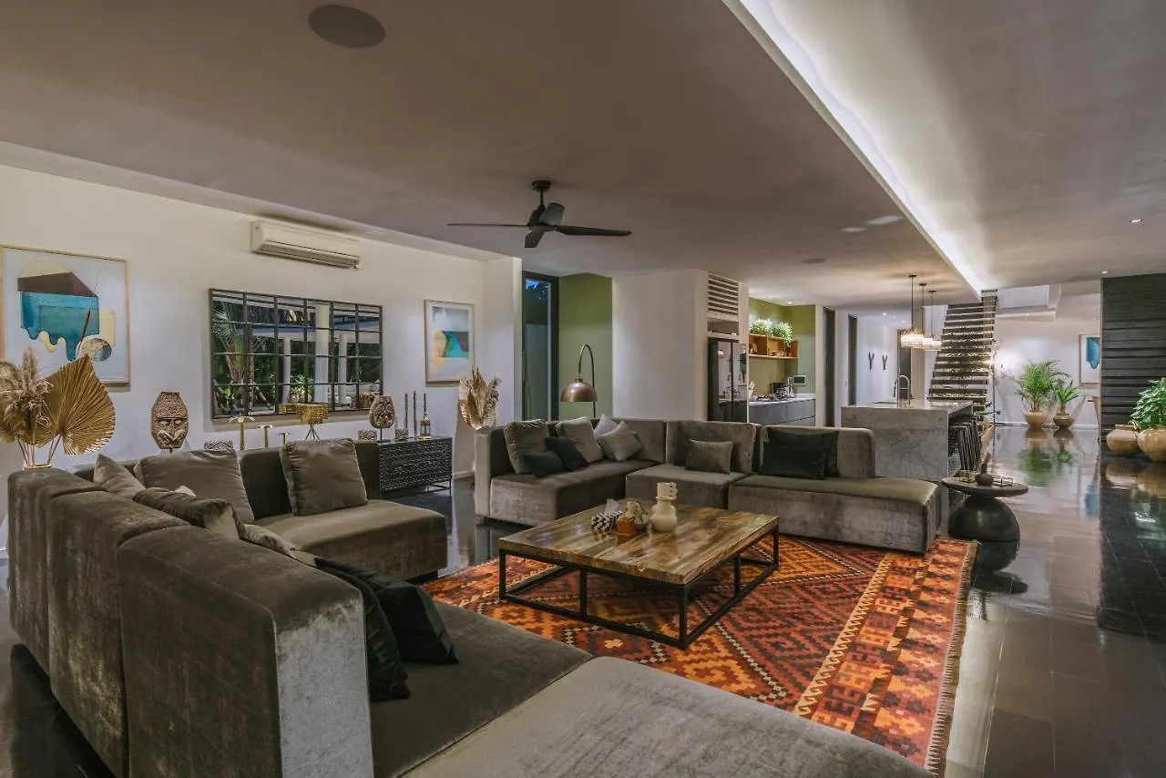 Villa Bull House Amazing 6 Bedrooms Contemporary Villa In Seminyak Indonesia