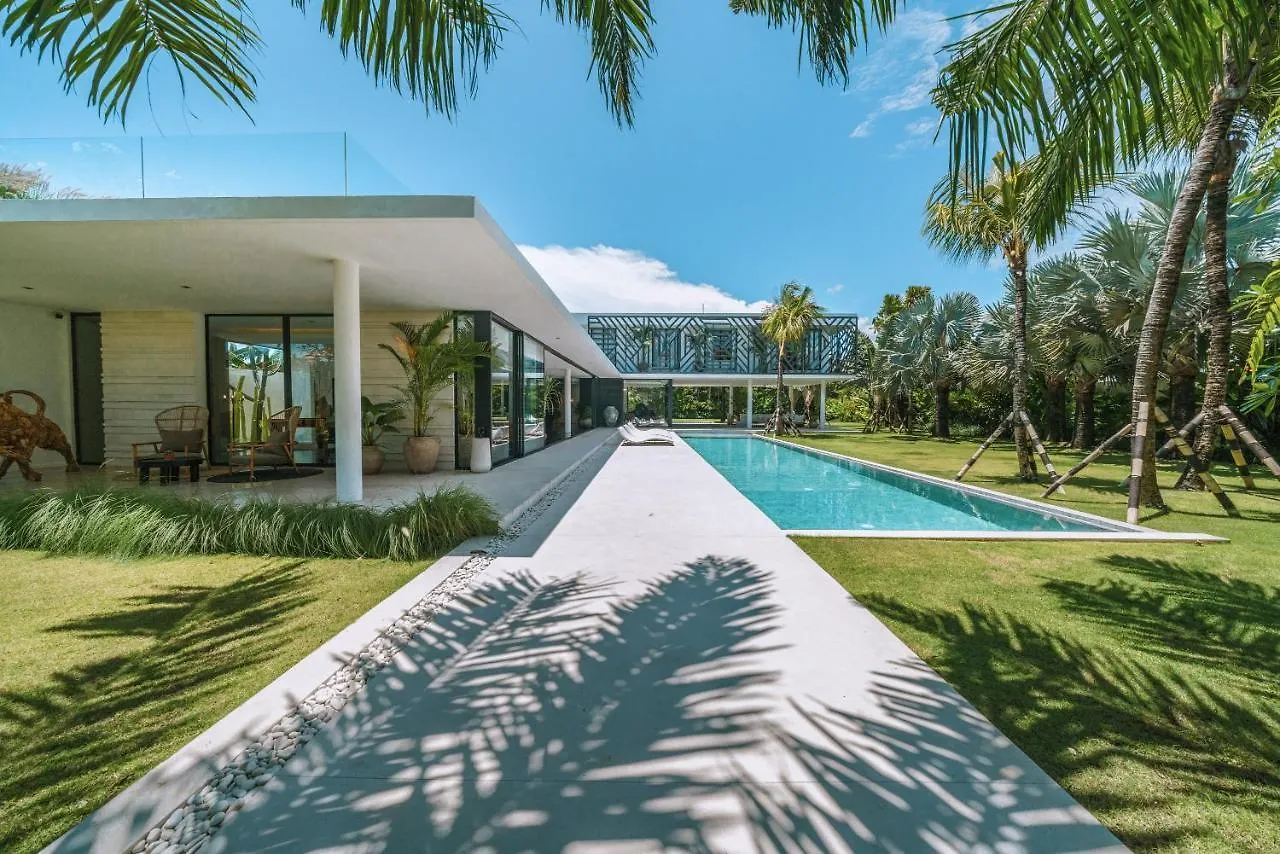 Villa Bull House Amazing 6 Bedrooms Contemporary Villa In Seminyak