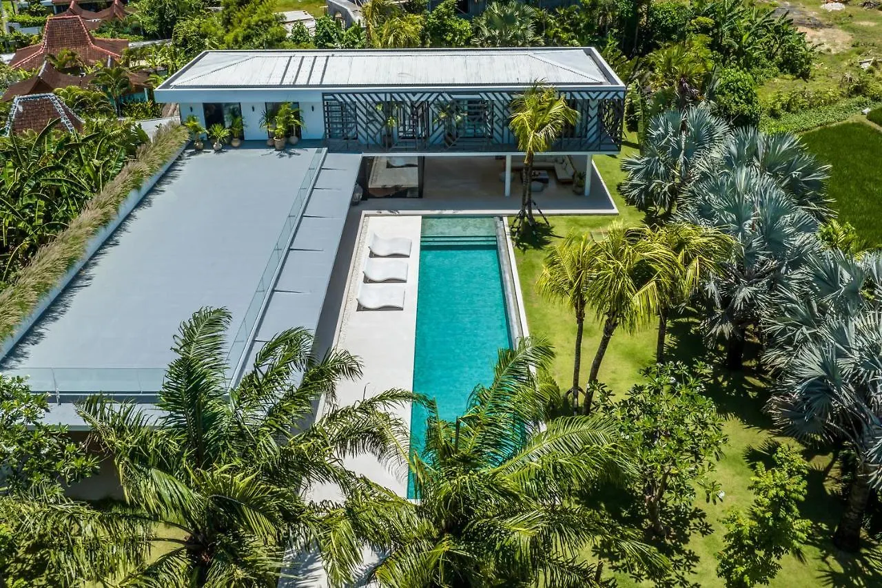 Villa Bull House Amazing 6 Bedrooms Contemporary Villa In Seminyak