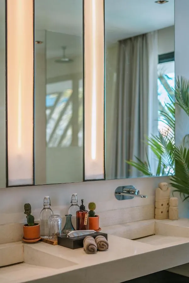 Villa Bull House Amazing 6 Bedrooms Contemporary Villa In Seminyak