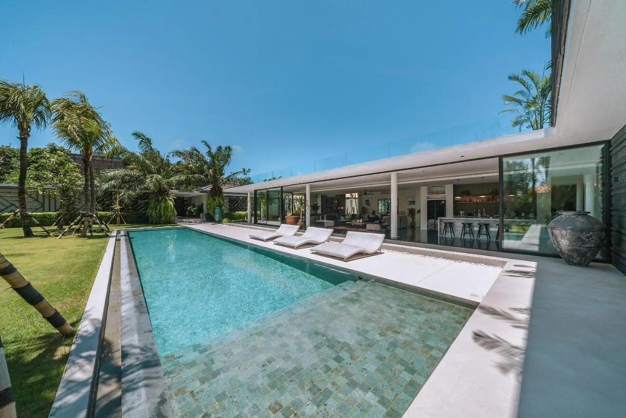 Villa Bull House Amazing 6 Bedrooms Contemporary Villa In Seminyak