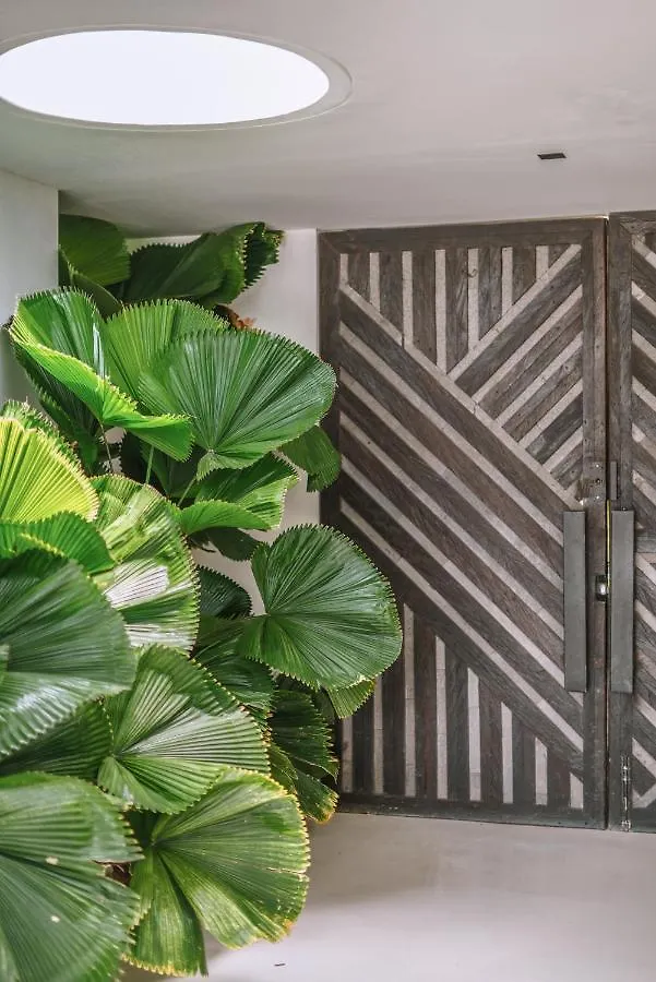 Villa Bull House Amazing 6 Bedrooms Contemporary Villa In Seminyak