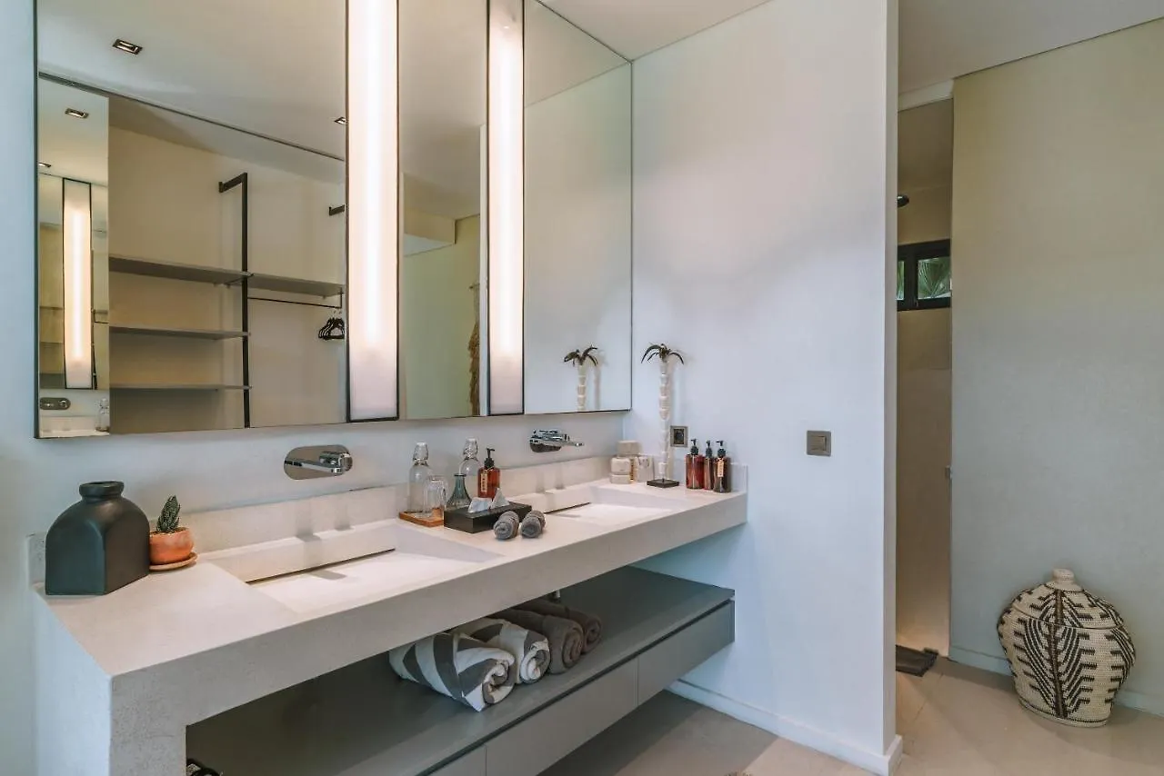 Villa Bull House Amazing 6 Bedrooms Contemporary Villa In Seminyak