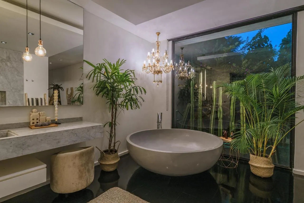 Villa Bull House Amazing 6 Bedrooms Contemporary Villa In Seminyak
