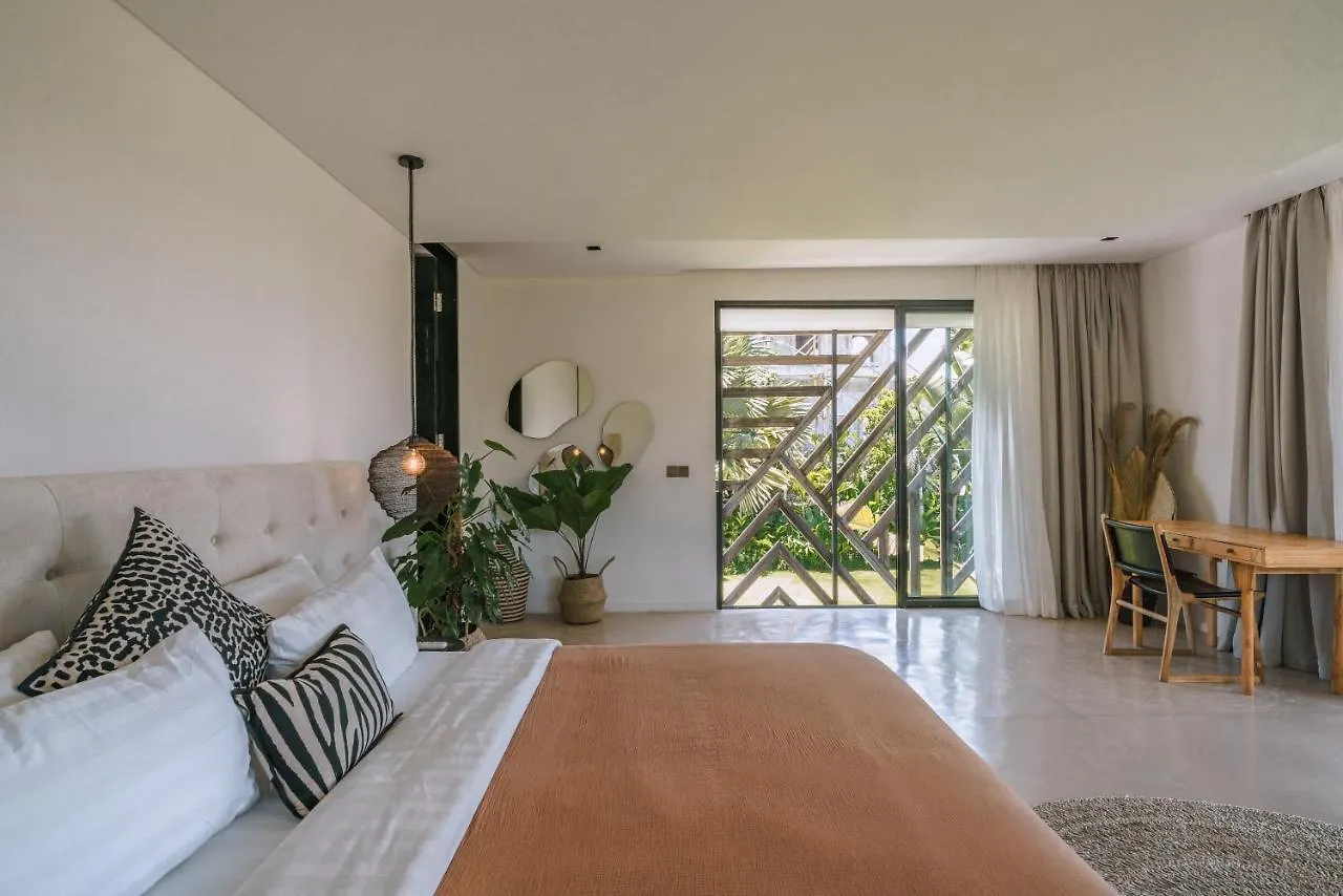 Villa Bull House Amazing 6 Bedrooms Contemporary Villa In Seminyak