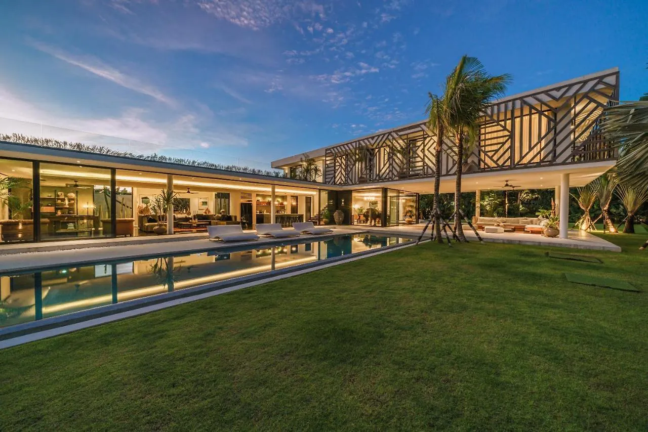 Villa Bull House Amazing 6 Bedrooms Contemporary Villa In Seminyak