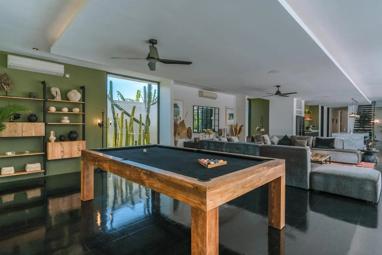 Villa Bull House Amazing 6 Bedrooms Contemporary Villa In Seminyak