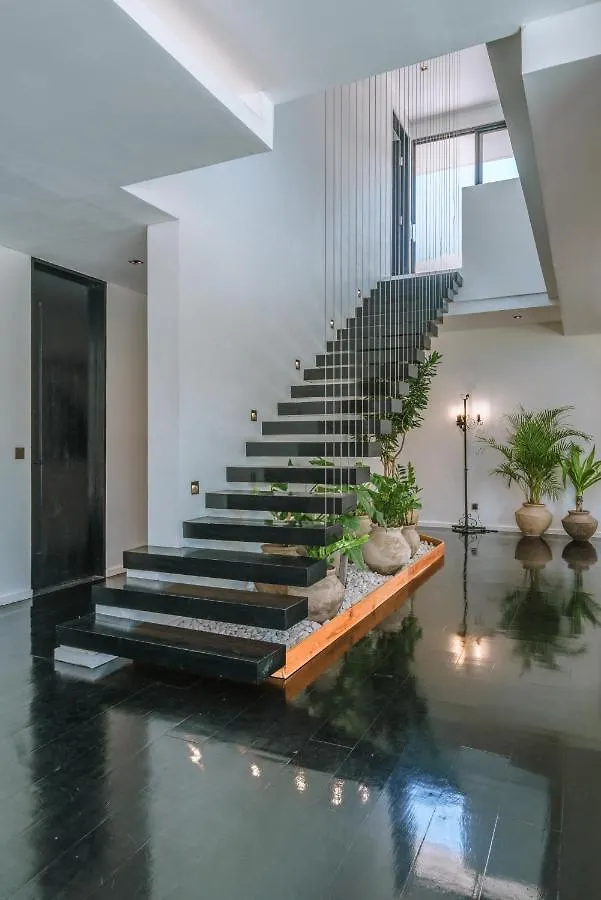 Villa Bull House Amazing 6 Bedrooms Contemporary Villa In Seminyak 0*,  Indonésie