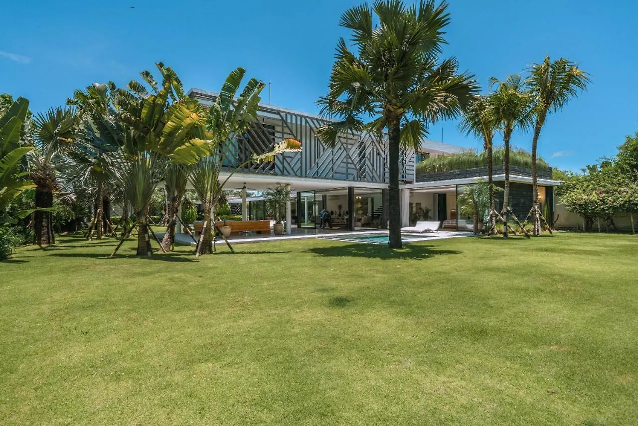 Villa Bull House Amazing 6 Bedrooms Contemporary Villa In Seminyak 0*,  Indonésie