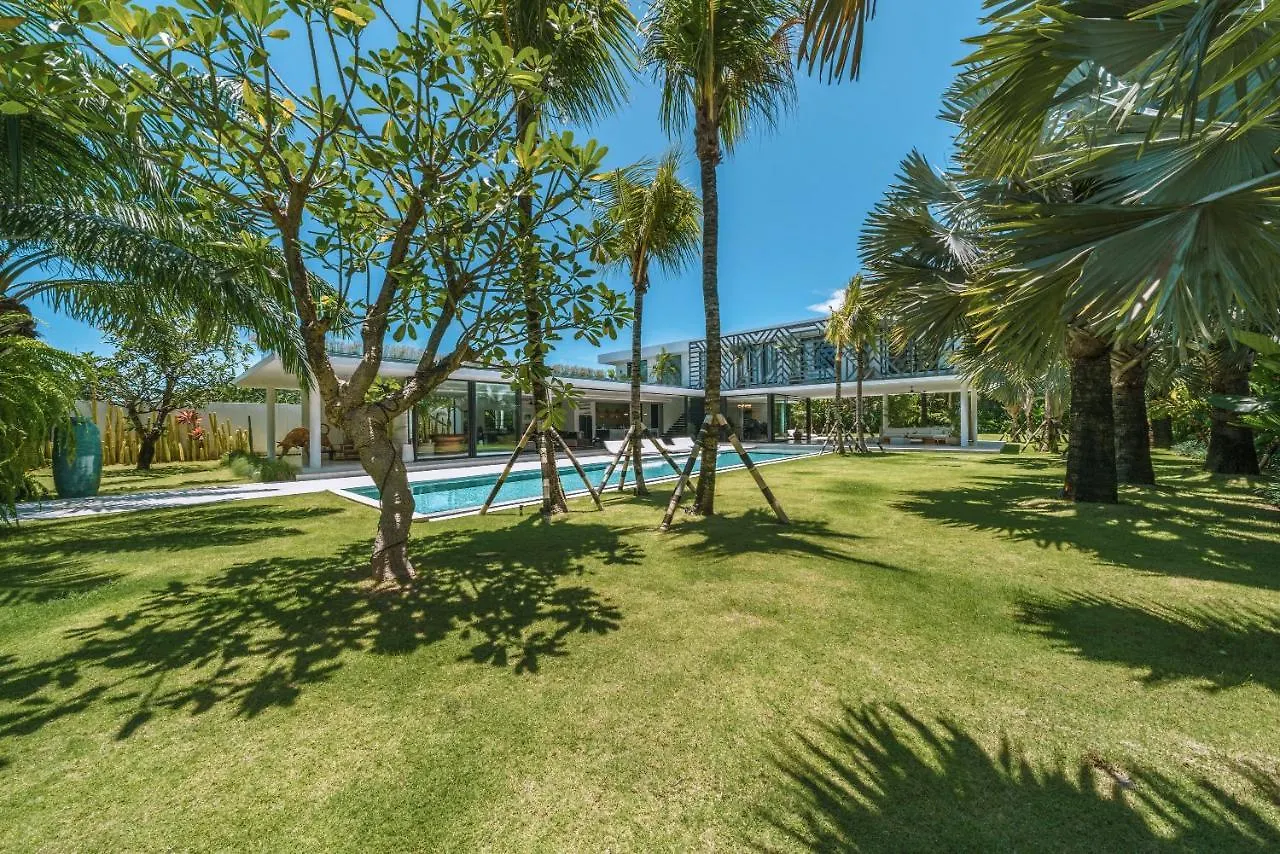 Villa Bull House Amazing 6 Bedrooms Contemporary Villa In Seminyak
