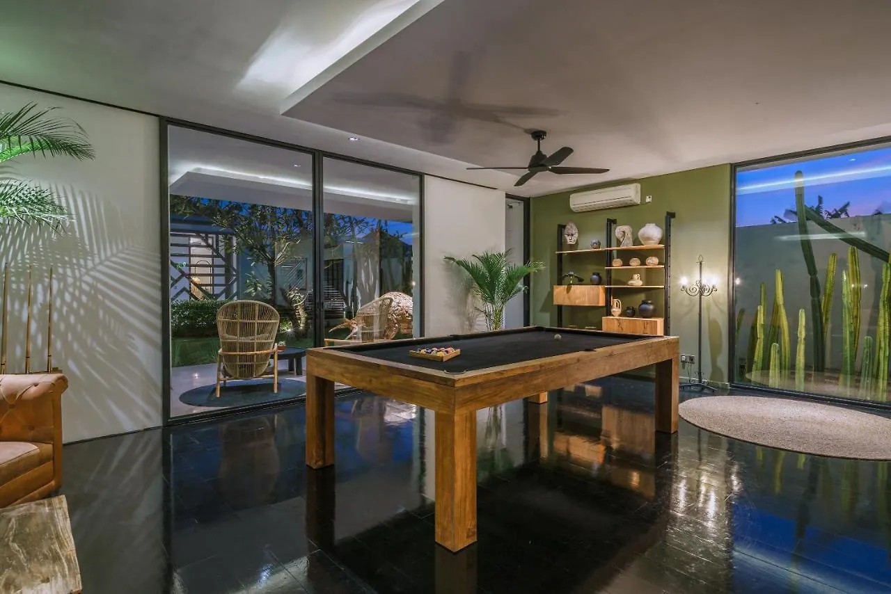 Villa Bull House Amazing 6 Bedrooms Contemporary Villa In Seminyak