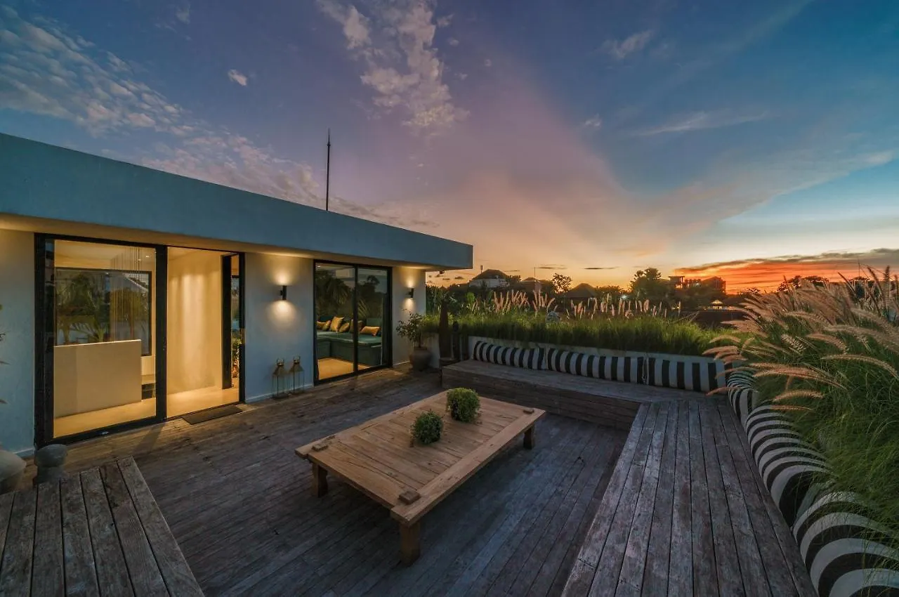 Villa Bull House Amazing 6 Bedrooms Contemporary Villa In Seminyak