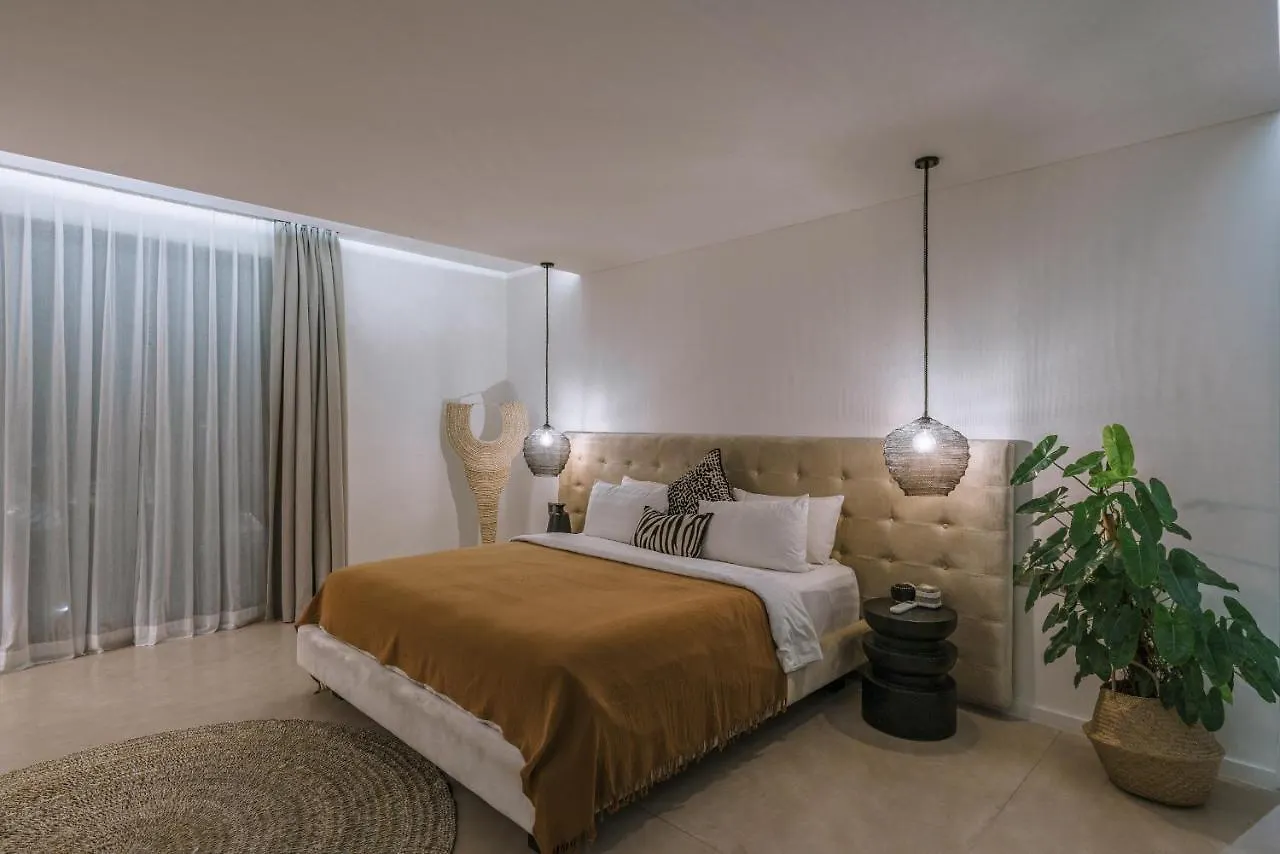 Villa Bull House Amazing 6 Bedrooms Contemporary Villa In Seminyak