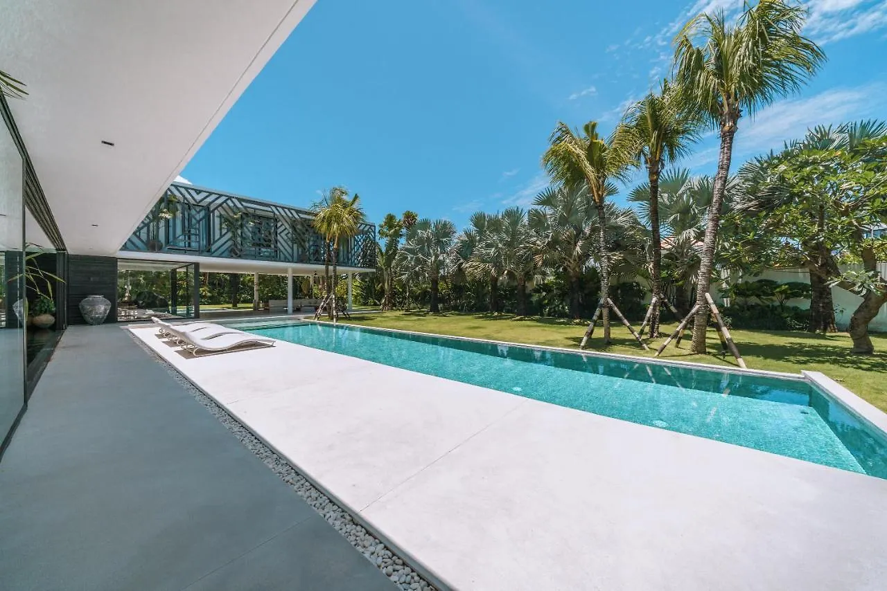 Villa Bull House Amazing 6 Bedrooms Contemporary Villa In Seminyak