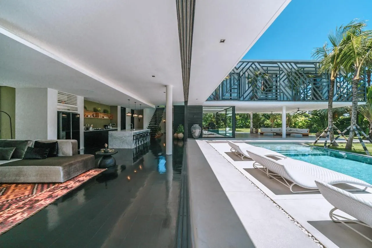 Villa Bull House Amazing 6 Bedrooms Contemporary Villa In Seminyak