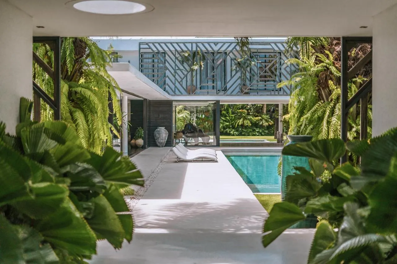Villa Bull House Amazing 6 Bedrooms Contemporary Villa In Seminyak
