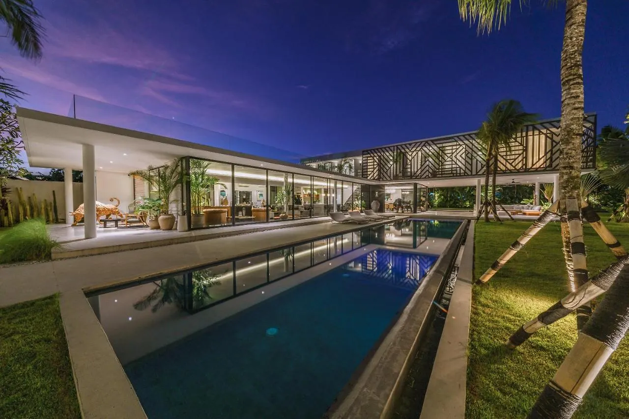 Villa Bull House Amazing 6 Bedrooms Contemporary Villa In Seminyak